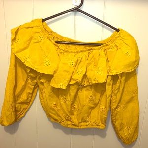 Off the shoulder crop shirt